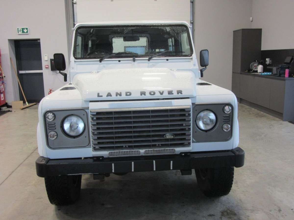 Check out this Land Rover Defender 2012 Diesel Manual