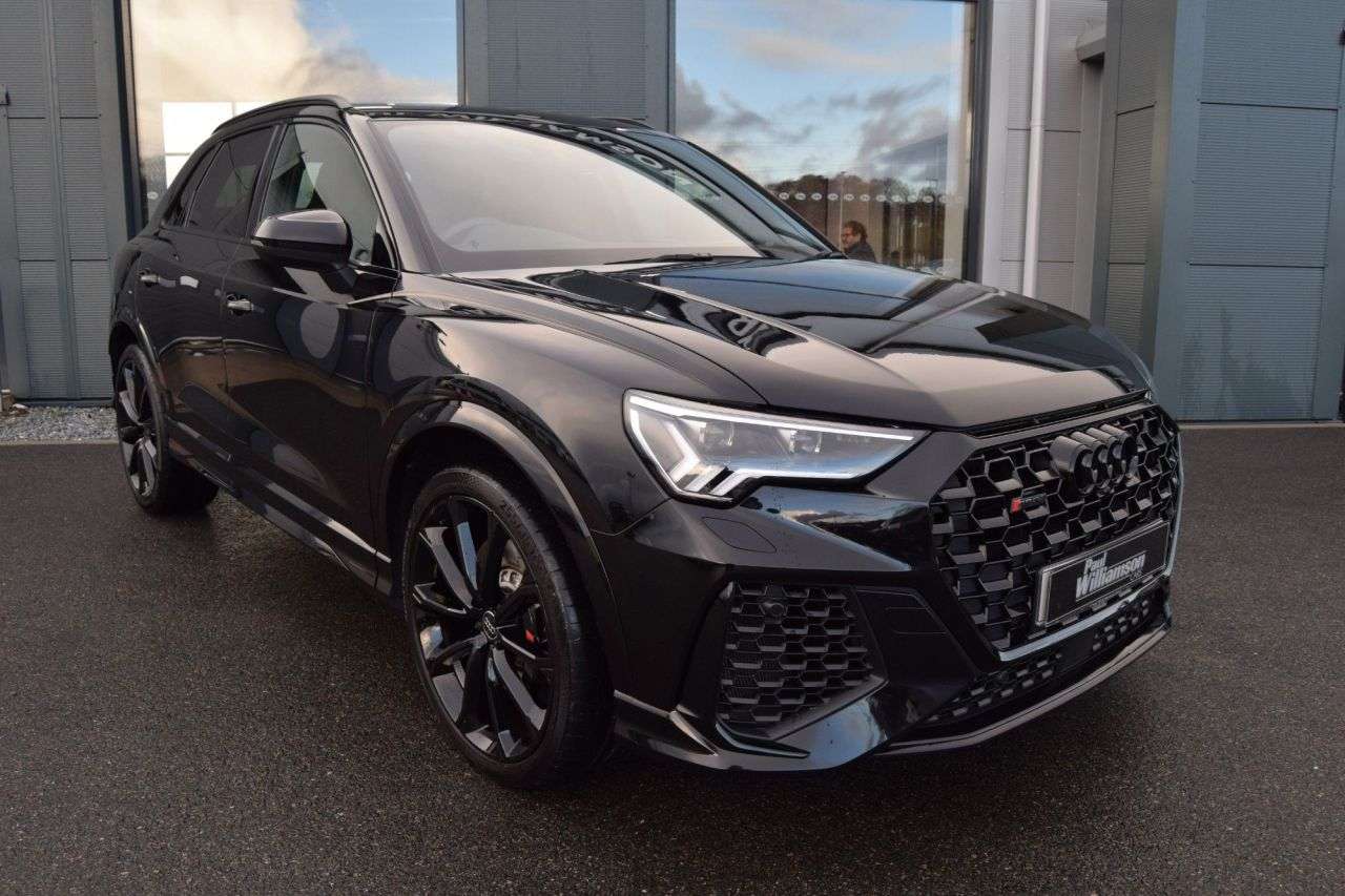 null AUDI RS Q3 null AUDI RS Q3