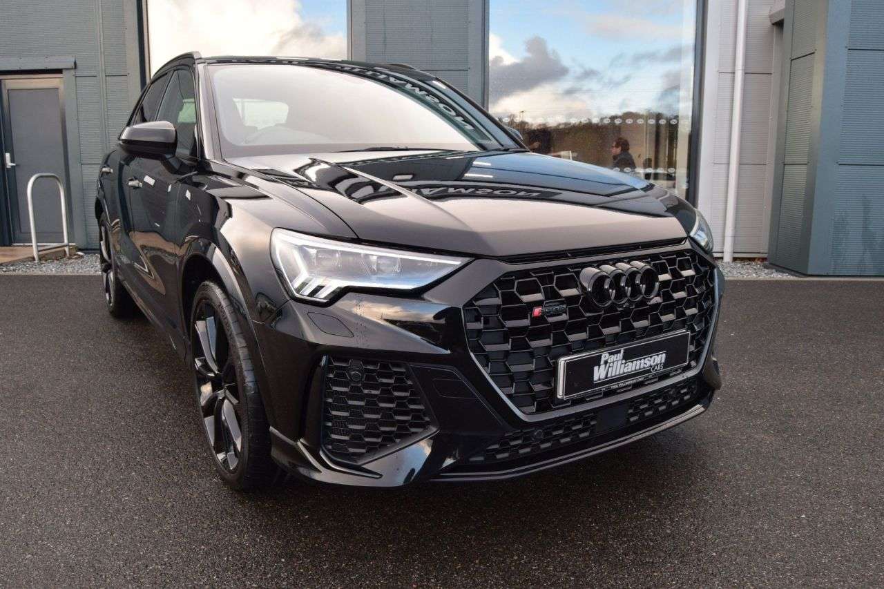 null AUDI RS Q3 null AUDI RS Q3