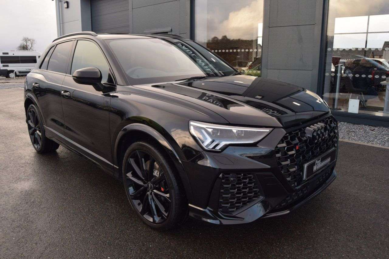 null AUDI RS Q3 null AUDI RS Q3