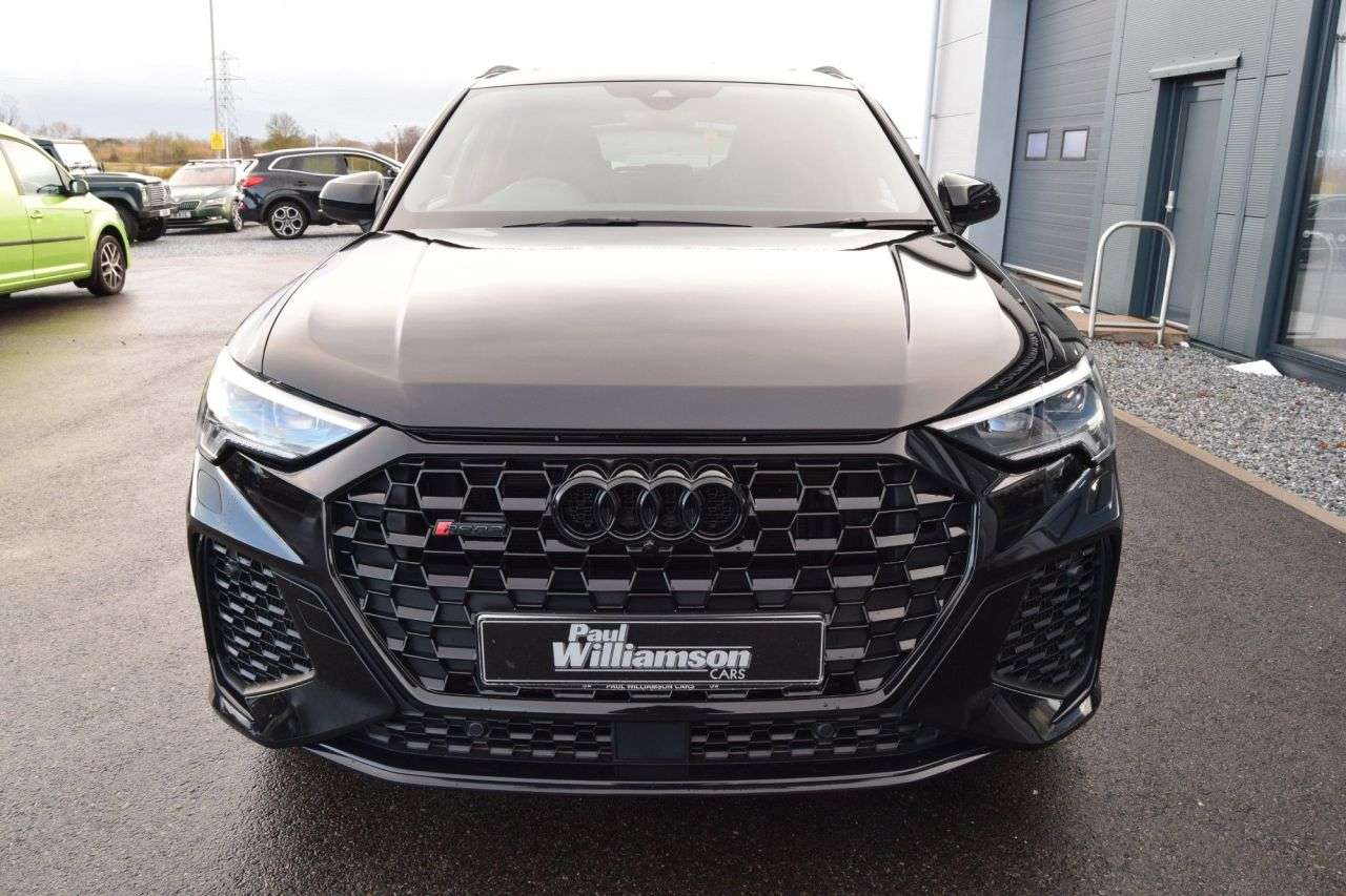 null AUDI RS Q3 null AUDI RS Q3