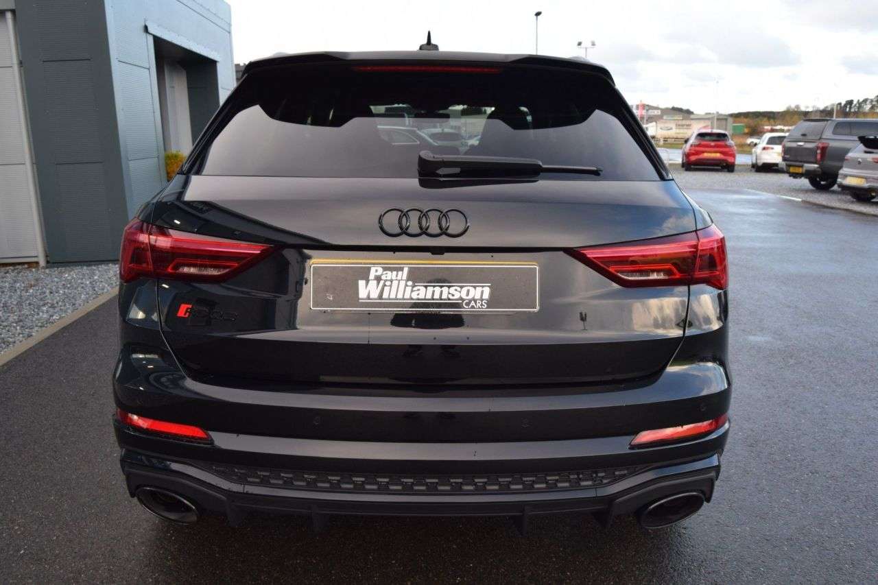 null AUDI RS Q3 null AUDI RS Q3