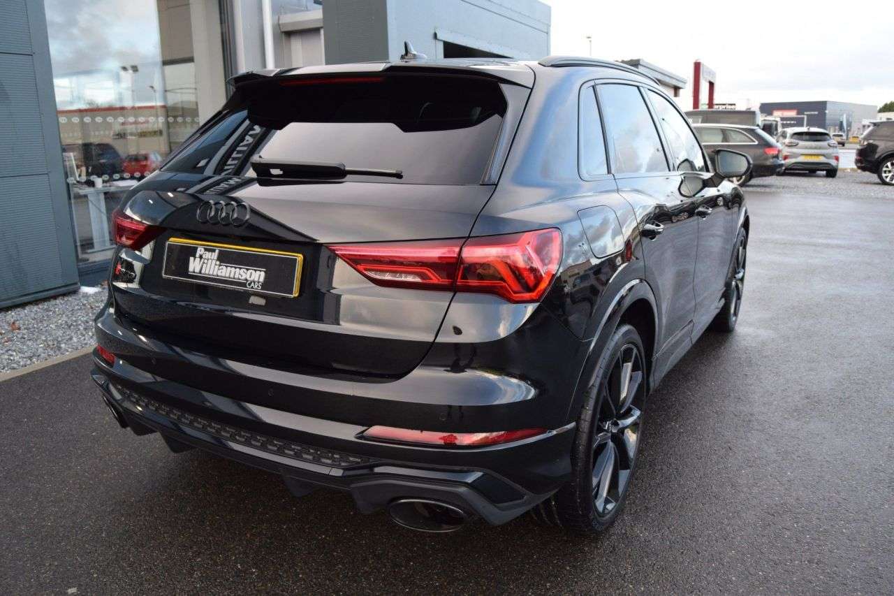 null AUDI RS Q3 null AUDI RS Q3