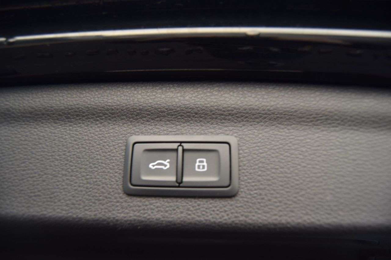 null AUDI RS Q3 null AUDI RS Q3