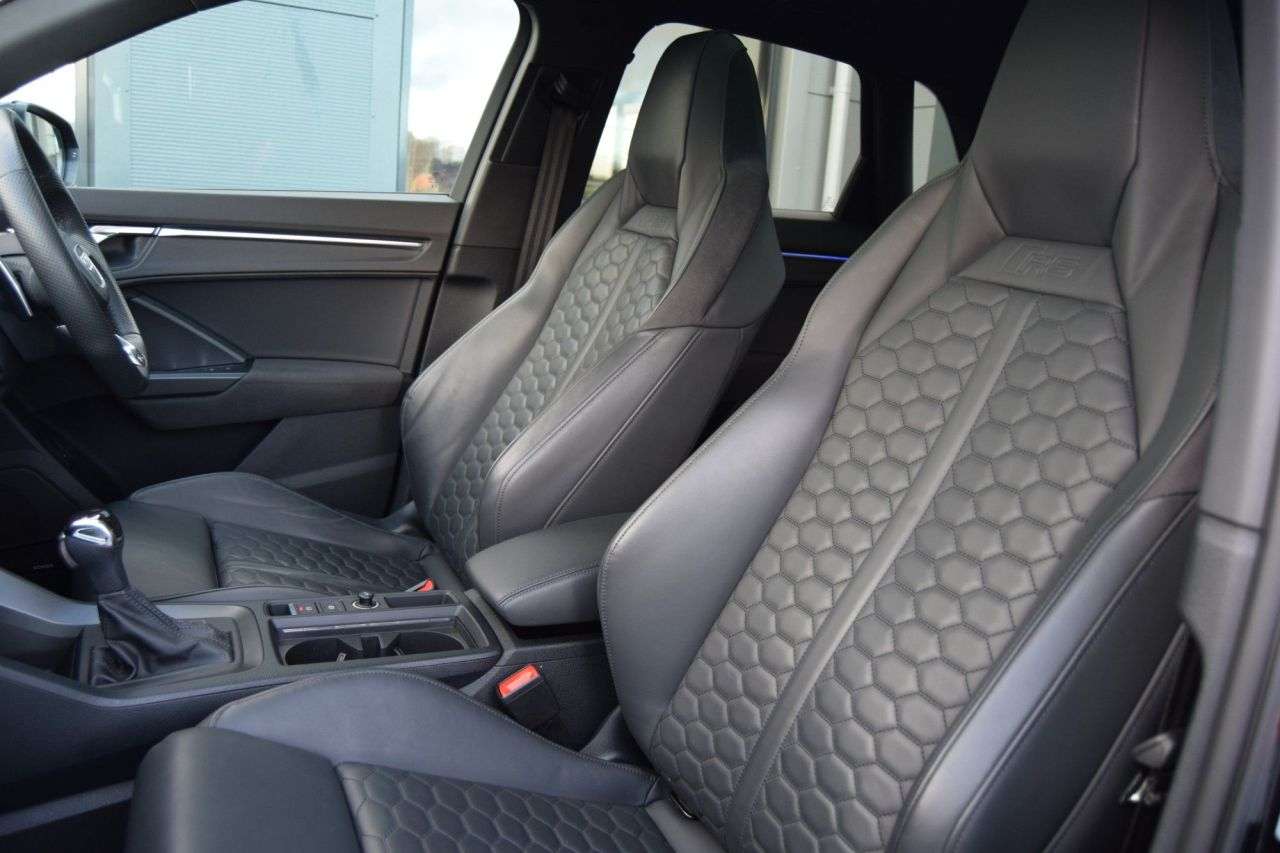 null AUDI RS Q3 null AUDI RS Q3