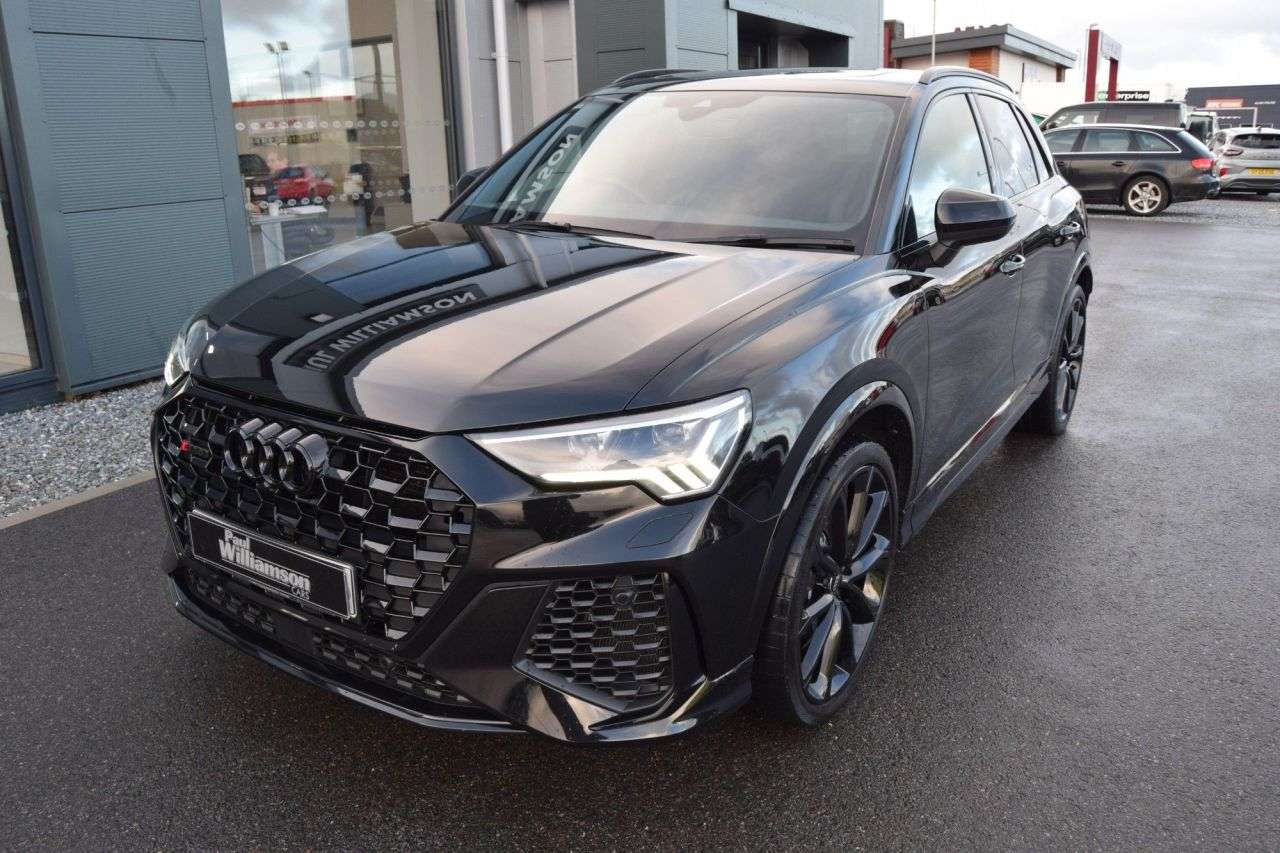 null AUDI RS Q3 null AUDI RS Q3
