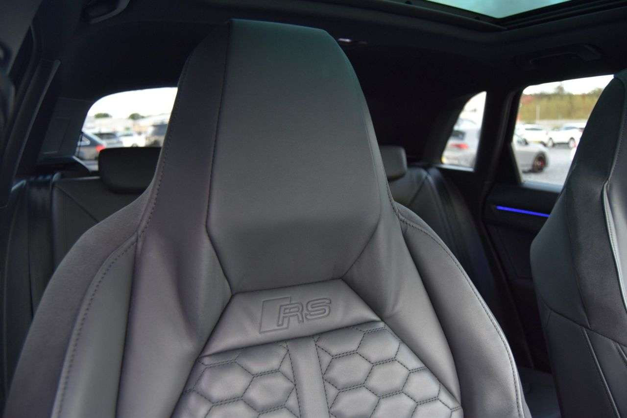 null AUDI RS Q3 null AUDI RS Q3