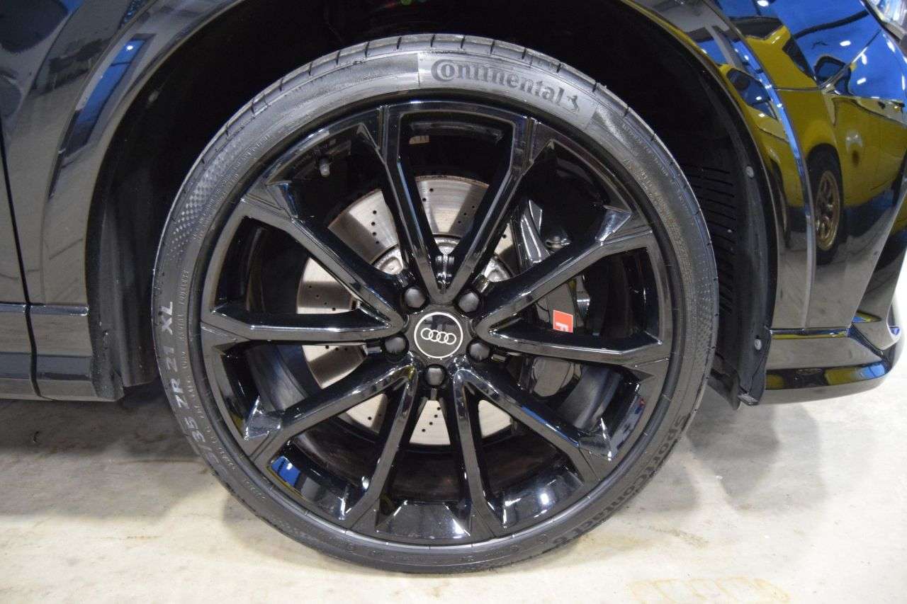 null AUDI RS Q3 null AUDI RS Q3