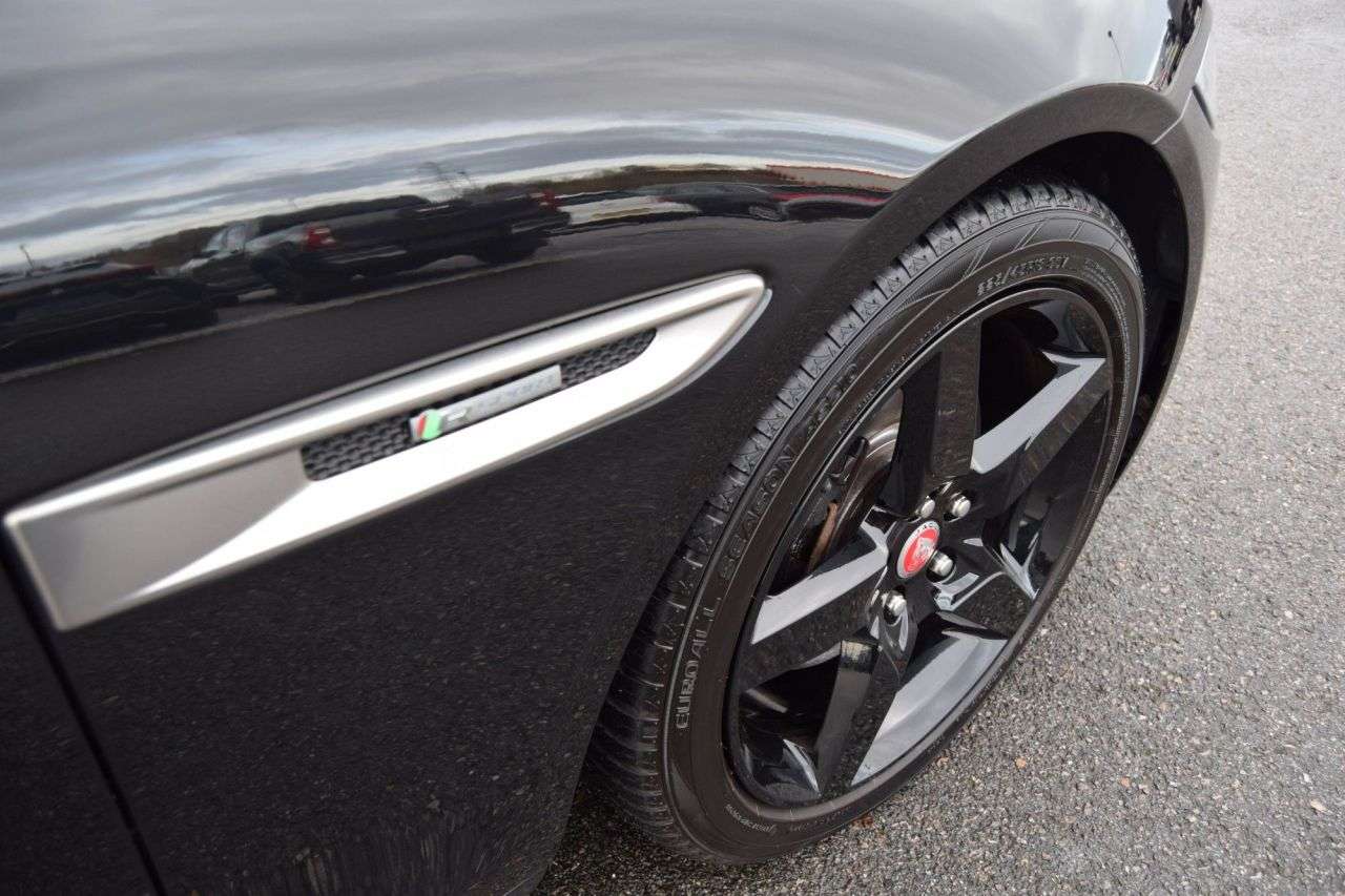 2021 JAGUAR XE 2021 JAGUAR XE