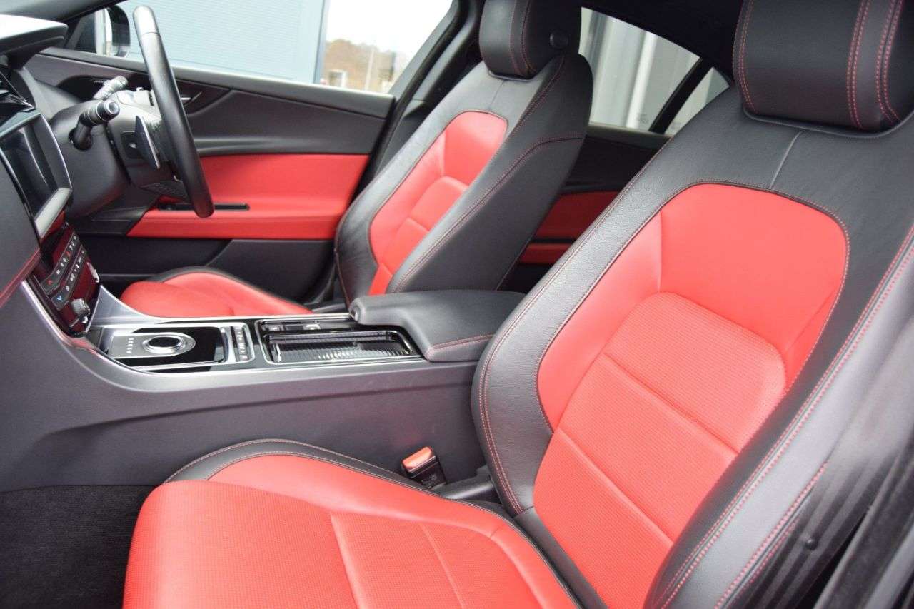 2021 JAGUAR XE 2021 JAGUAR XE