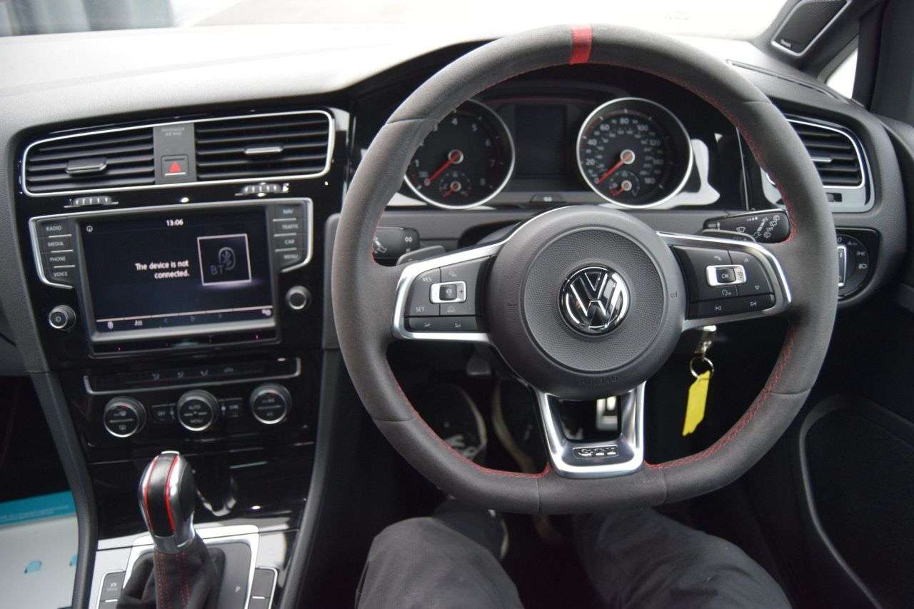 2016 VOLKSWAGEN GOLF 2016 VOLKSWAGEN GOLF