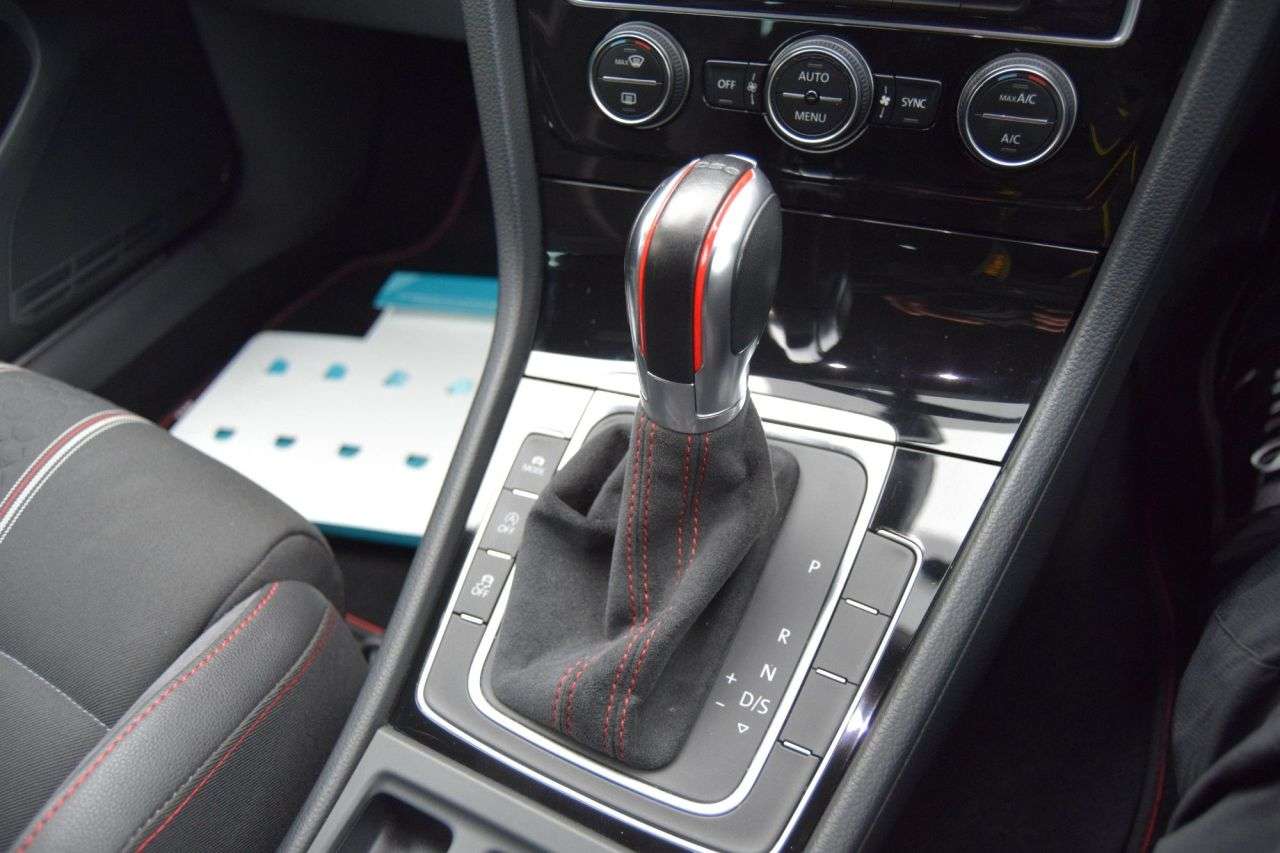 2016 VOLKSWAGEN GOLF 2016 VOLKSWAGEN GOLF