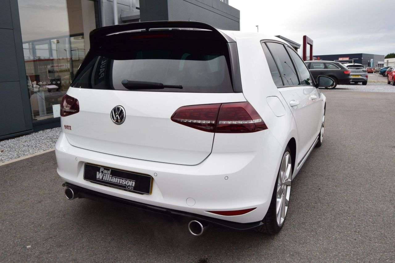 2016 VOLKSWAGEN GOLF 2016 VOLKSWAGEN GOLF
