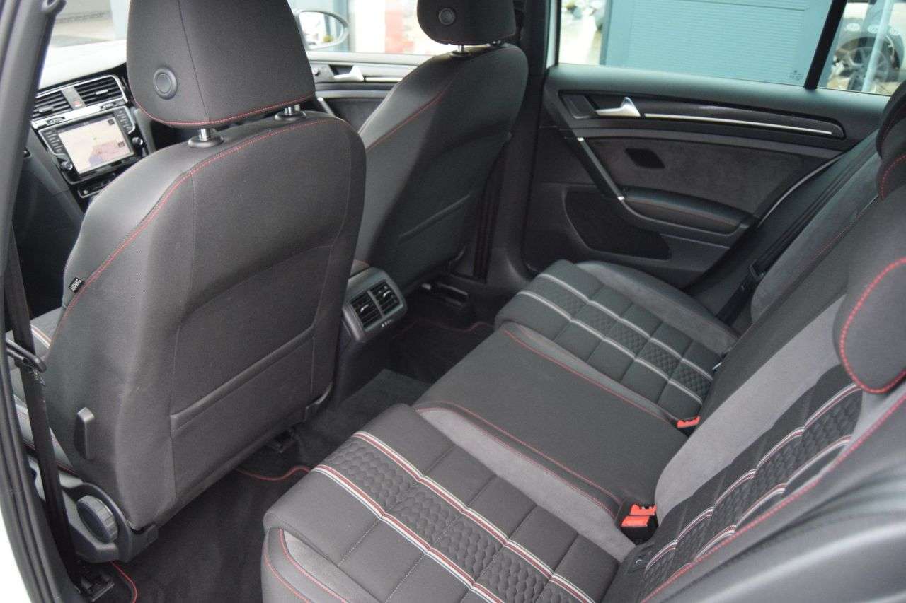 2016 VOLKSWAGEN GOLF 2016 VOLKSWAGEN GOLF