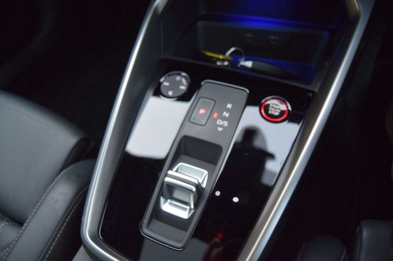 2021 AUDI S3 2021 AUDI S3