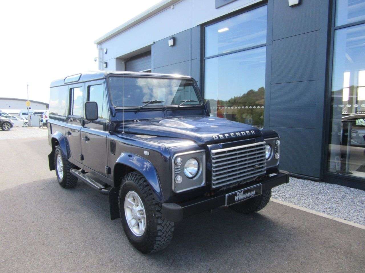 A 2014 LAND ROVER DEFENDER 2.2 TDCi XS Utility Wagon Double Cab 5dr Diesel Manual 4WD MWB Euro 5 (122 A 2014 LAND ROVER DEFENDER 2.2 TDCi XS Utility Wagon Double Cab 5dr Diesel Manual 4WD MWB Euro 5 (122