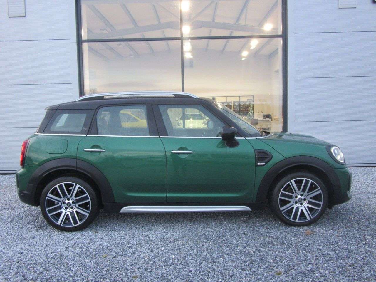 A 2023 MINI COUNTRYMAN 1.5 Cooper Exclusive SUV 5dr Petrol Steptronic Euro 6 (s/s) (136 ps) A 2023 MINI COUNTRYMAN 1.5 Cooper Exclusive SUV 5dr Petrol Steptronic Euro 6 (s/s) (136 ps)
