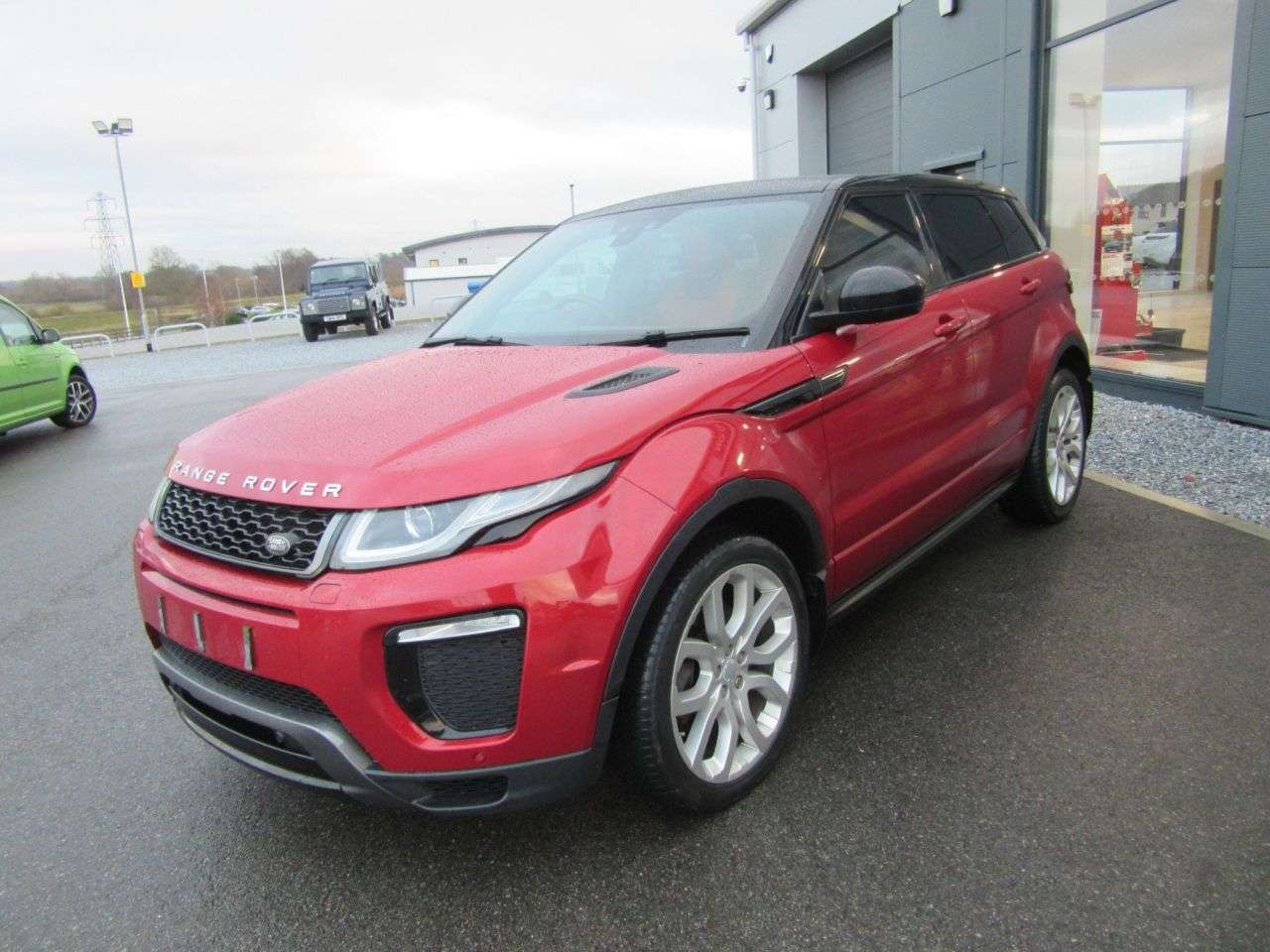 A 2019 LAND ROVER RANGE ROVER EVOQUE 2.0 TD4 HSE Dynamic SUV 5dr Diesel Auto 4WD Euro 6 (s/s) (180 ps) A 2019 LAND ROVER RANGE ROVER EVOQUE 2.0 TD4 HSE Dynamic SUV 5dr Diesel Auto 4WD Euro 6 (s/s) (180 ps)