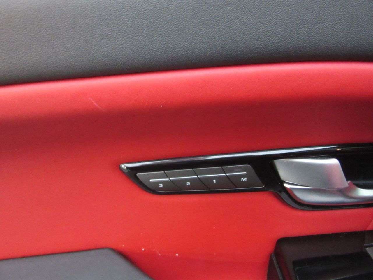 2019 LAND ROVER RANGE ROVER EVOQUE 2019 LAND ROVER RANGE ROVER EVOQUE