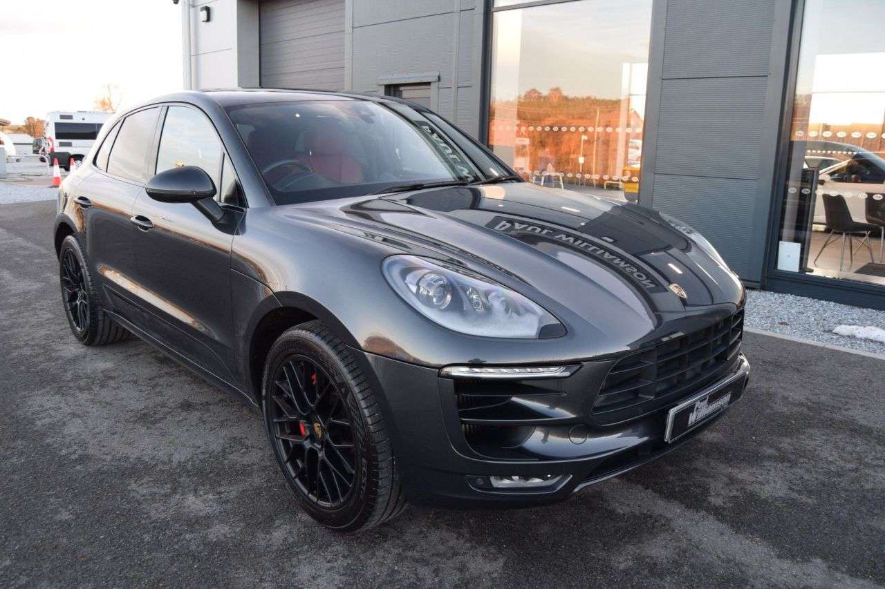 2017 PORSCHE MACAN 2017 PORSCHE MACAN