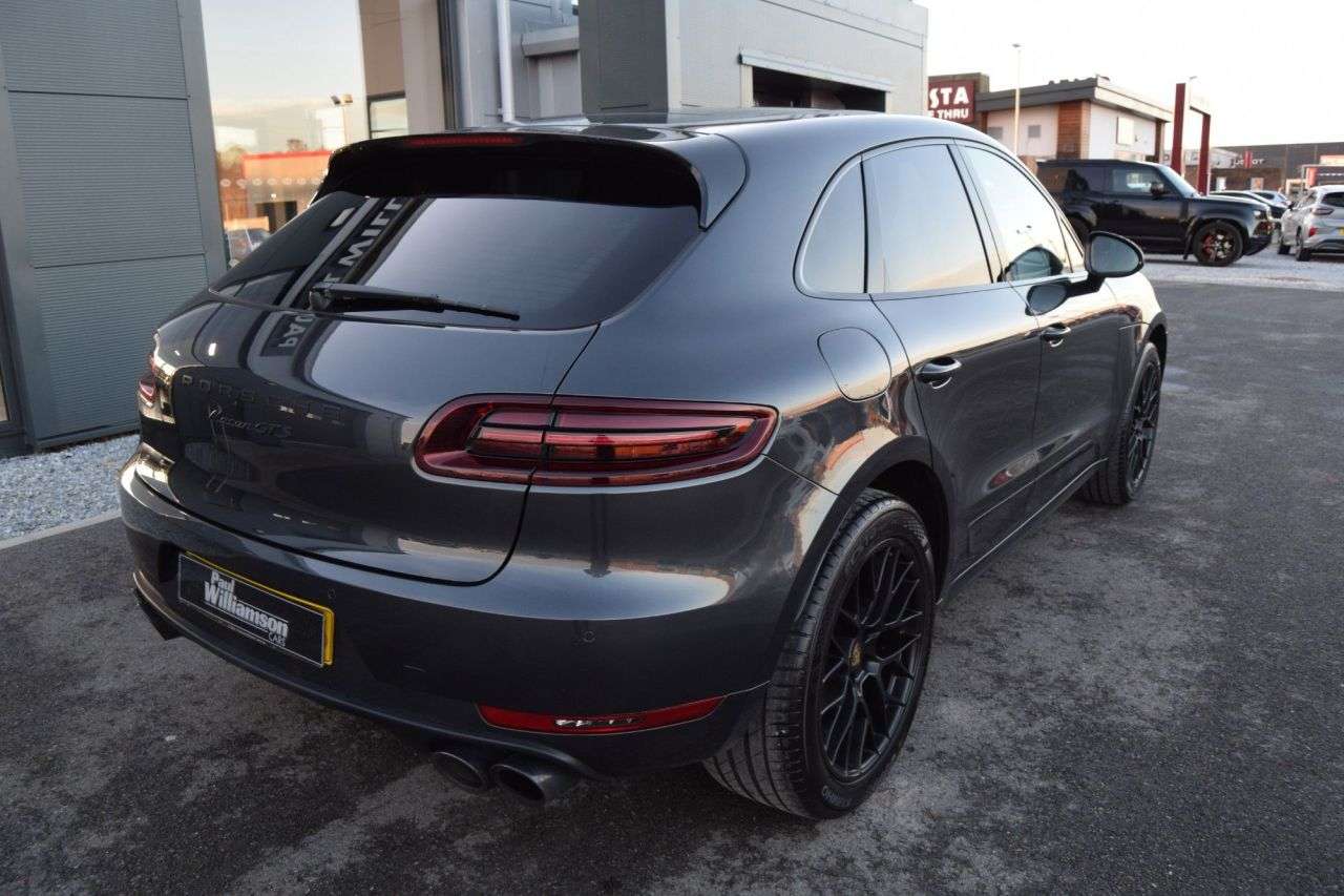 2017 PORSCHE MACAN 2017 PORSCHE MACAN