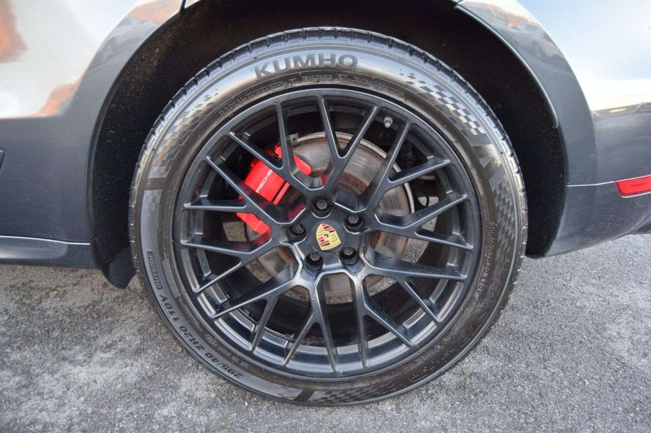 2017 PORSCHE MACAN 2017 PORSCHE MACAN