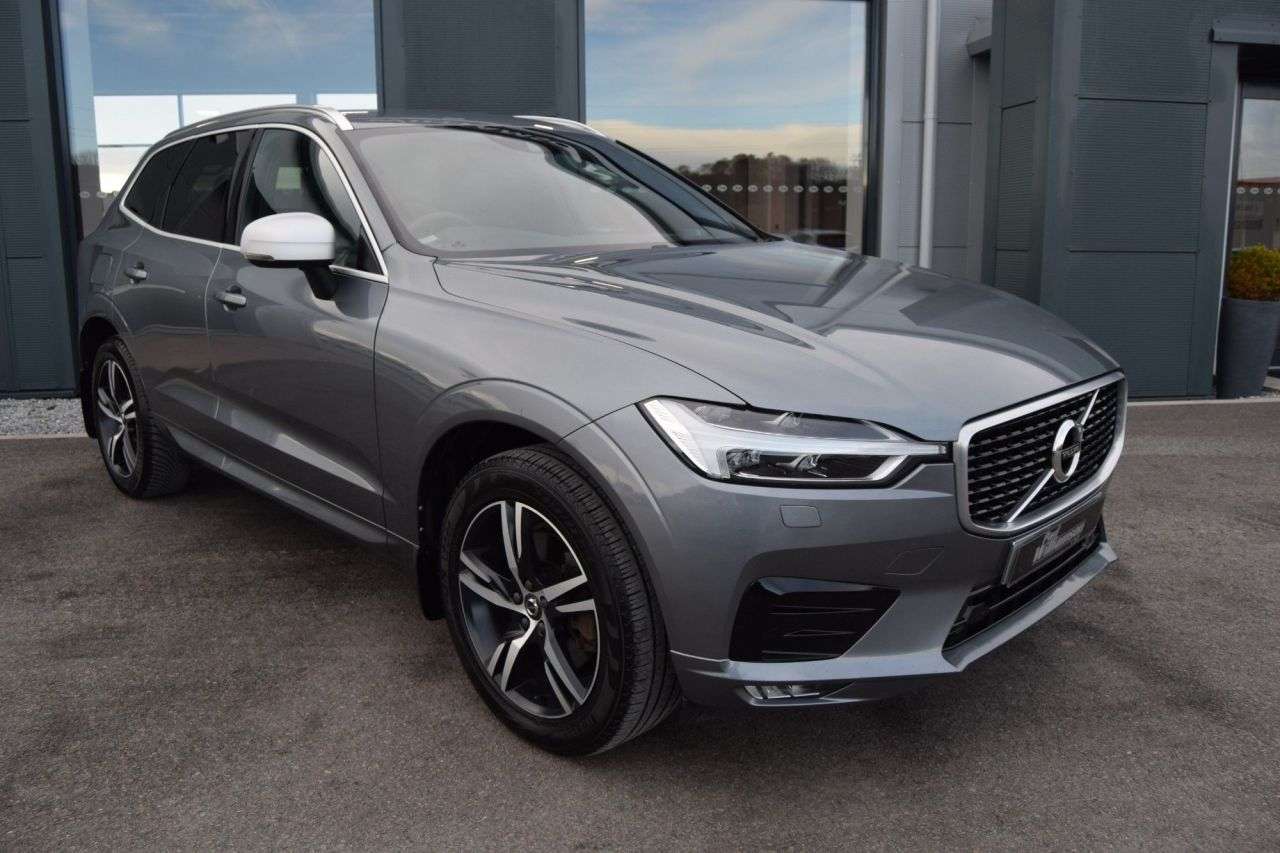 A 2018 VOLVO XC60 2.0 D5 PowerPulse R-Design SUV 5dr Diesel Auto AWD Euro 6 (s/s) (235 ps) A 2018 VOLVO XC60 2.0 D5 PowerPulse R-Design SUV 5dr Diesel Auto AWD Euro 6 (s/s) (235 ps)