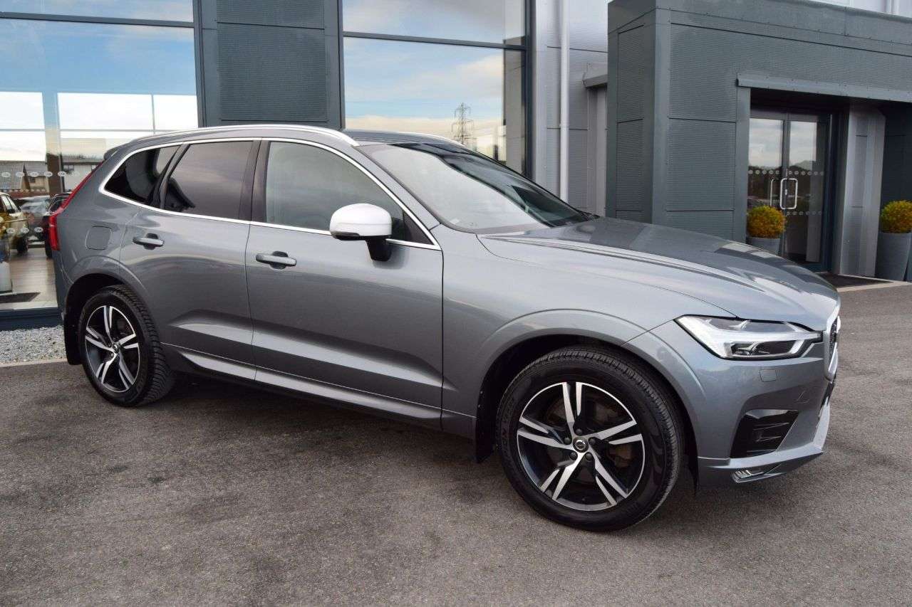 A 2018 VOLVO XC60 2.0 D5 PowerPulse R-Design SUV 5dr Diesel Auto AWD Euro 6 (s/s) (235 ps) A 2018 VOLVO XC60 2.0 D5 PowerPulse R-Design SUV 5dr Diesel Auto AWD Euro 6 (s/s) (235 ps)