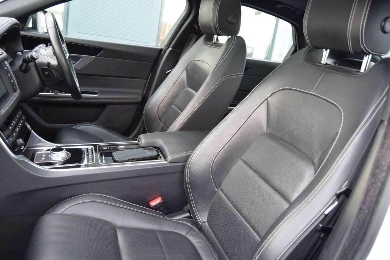 2016 JAGUAR XF 2016 JAGUAR XF