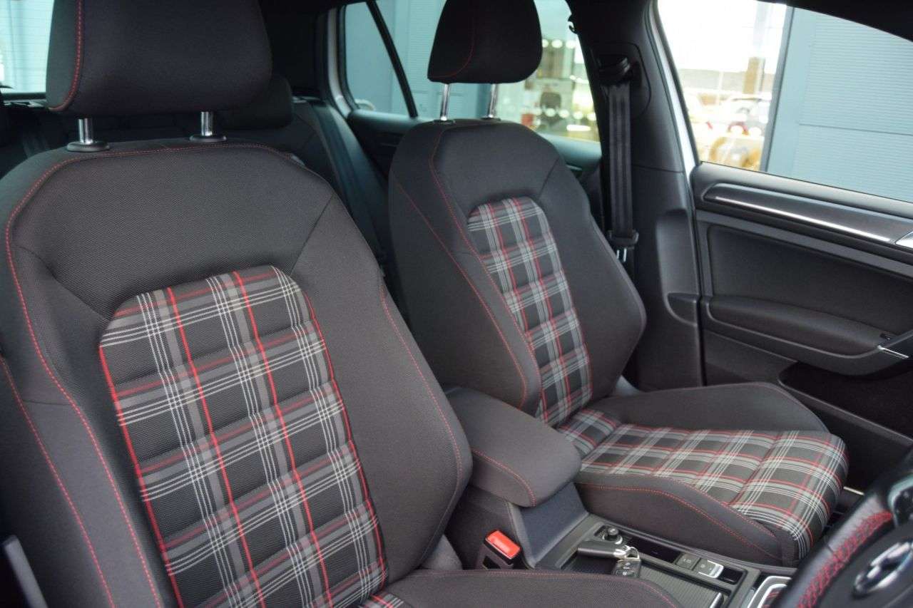 2020 VOLKSWAGEN GOLF 2020 VOLKSWAGEN GOLF