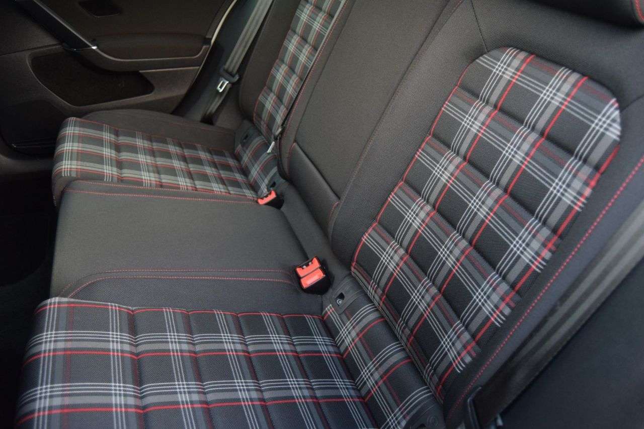 2020 VOLKSWAGEN GOLF 2020 VOLKSWAGEN GOLF