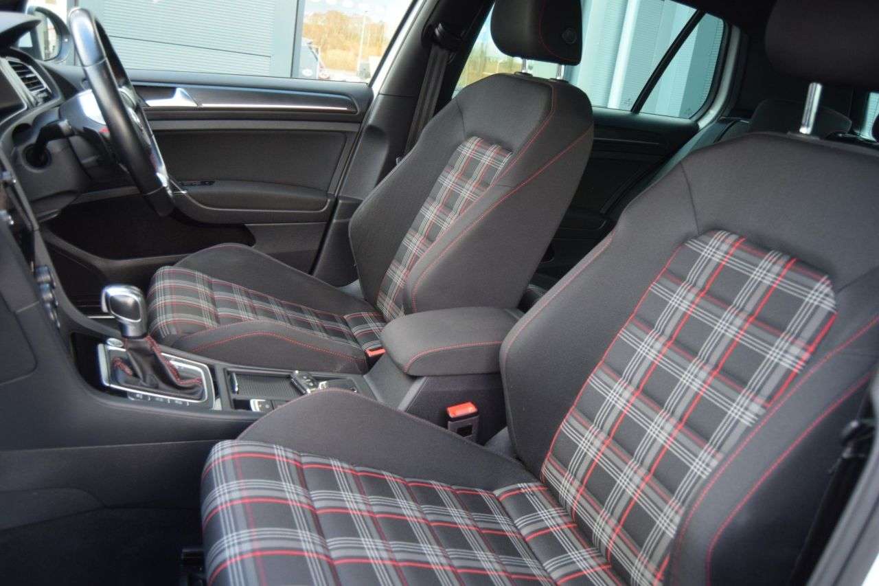 2020 VOLKSWAGEN GOLF 2020 VOLKSWAGEN GOLF