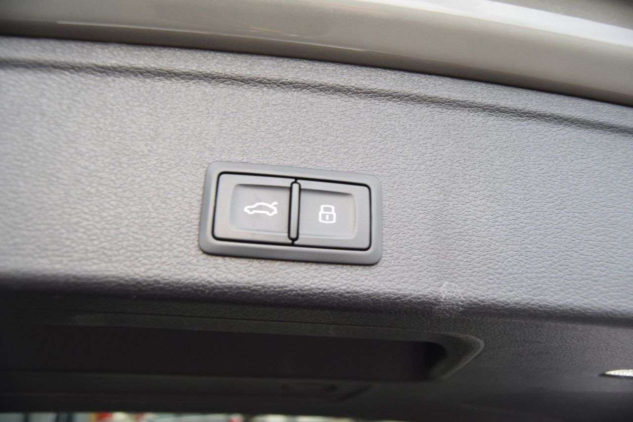 2019 AUDI S4 AVANT 2019 AUDI S4 AVANT