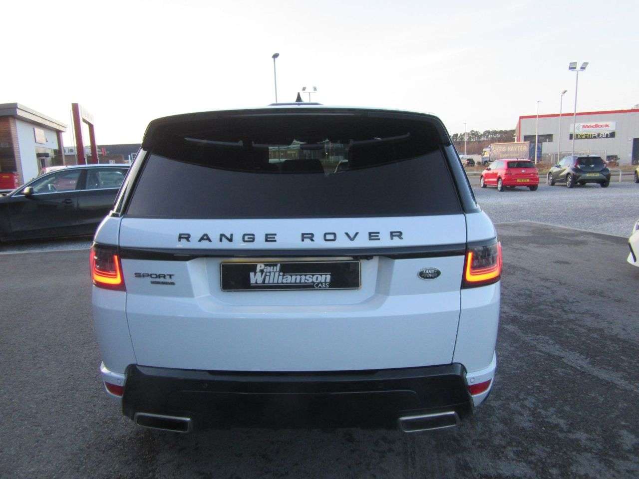 A 2019 LAND ROVER RANGE ROVER SPORT 3.0 SD V6 HSE Dynamic SUV 5dr Diesel Auto 4WD Euro 6 (s/s) (306 ps) A 2019 LAND ROVER RANGE ROVER SPORT 3.0 SD V6 HSE Dynamic SUV 5dr Diesel Auto 4WD Euro 6 (s/s) (306 ps)
