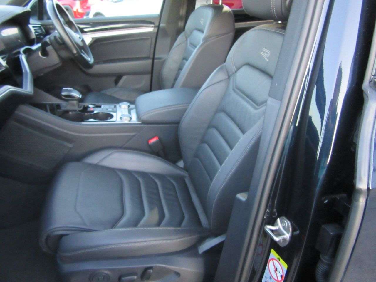 2020 VOLKSWAGEN TOUAREG 2020 VOLKSWAGEN TOUAREG