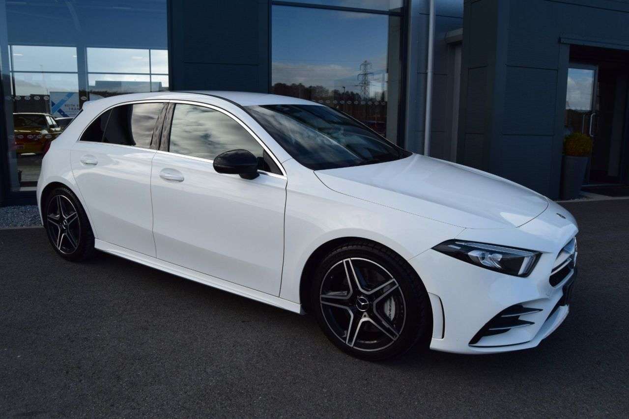 A 2019 MERCEDES-BENZ A-CLASS 2.0 A35 AMG Hatchback 5dr Petrol SpdS DCT 4MATIC Euro 6 (s/s) (306 ps) A 2019 MERCEDES-BENZ A-CLASS 2.0 A35 AMG Hatchback 5dr Petrol SpdS DCT 4MATIC Euro 6 (s/s) (306 ps)