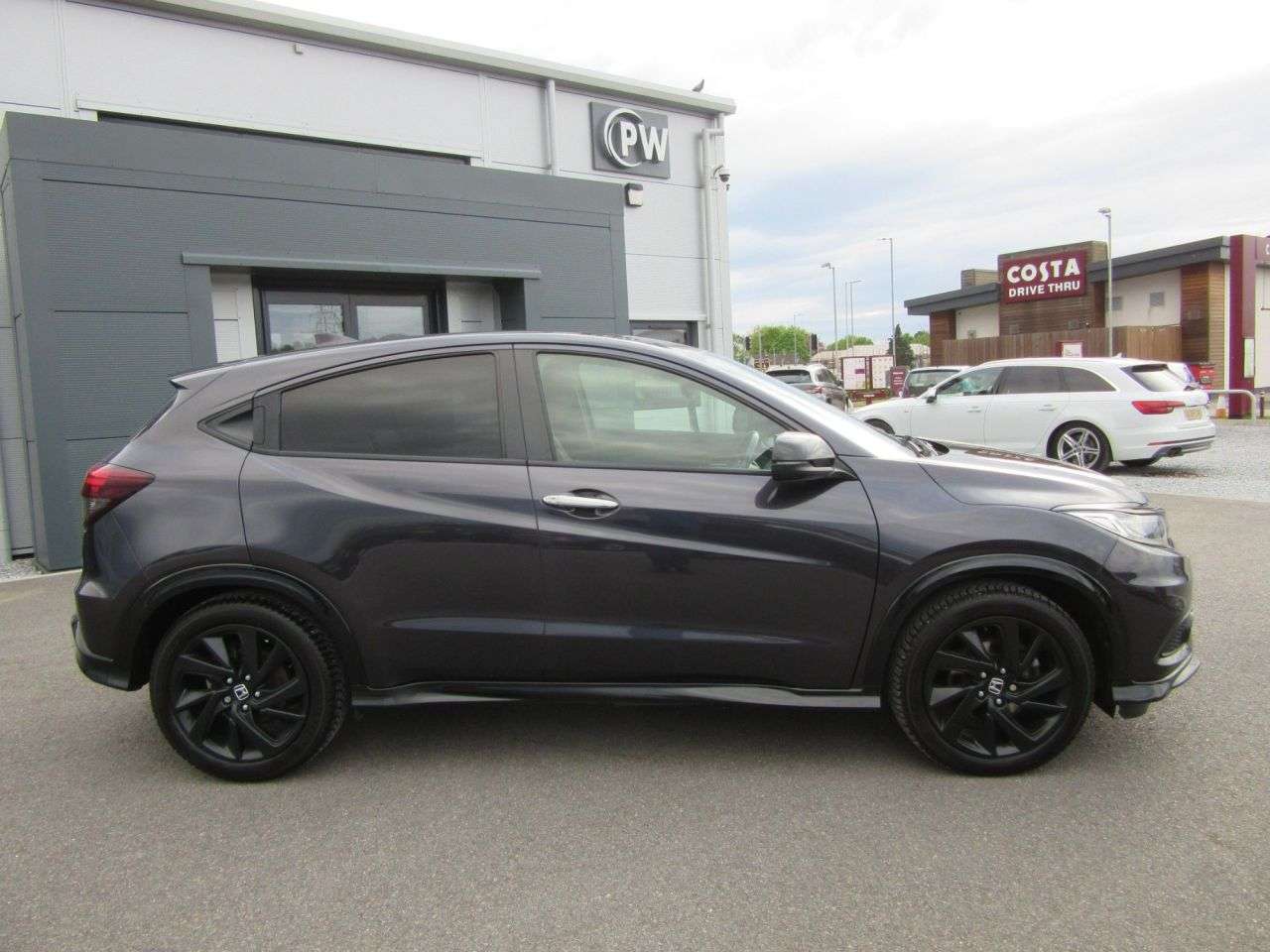A 2020 HONDA HR-V 1.5 VTEC Turbo Sport SUV 5dr Petrol CVT Euro 6 (182 ps) A 2020 HONDA HR-V 1.5 VTEC Turbo Sport SUV 5dr Petrol CVT Euro 6 (182 ps)