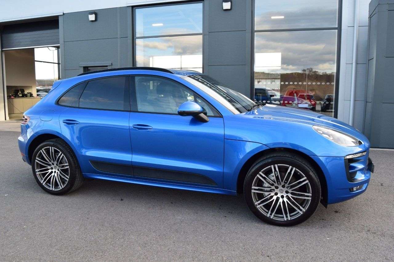 2018 PORSCHE MACAN 2018 PORSCHE MACAN