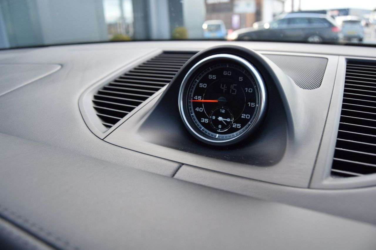 2018 PORSCHE MACAN 2018 PORSCHE MACAN