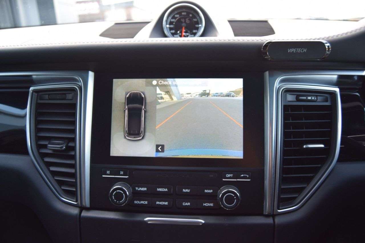 2018 PORSCHE MACAN 2018 PORSCHE MACAN