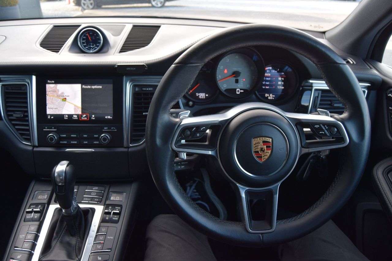 2018 PORSCHE MACAN 2018 PORSCHE MACAN