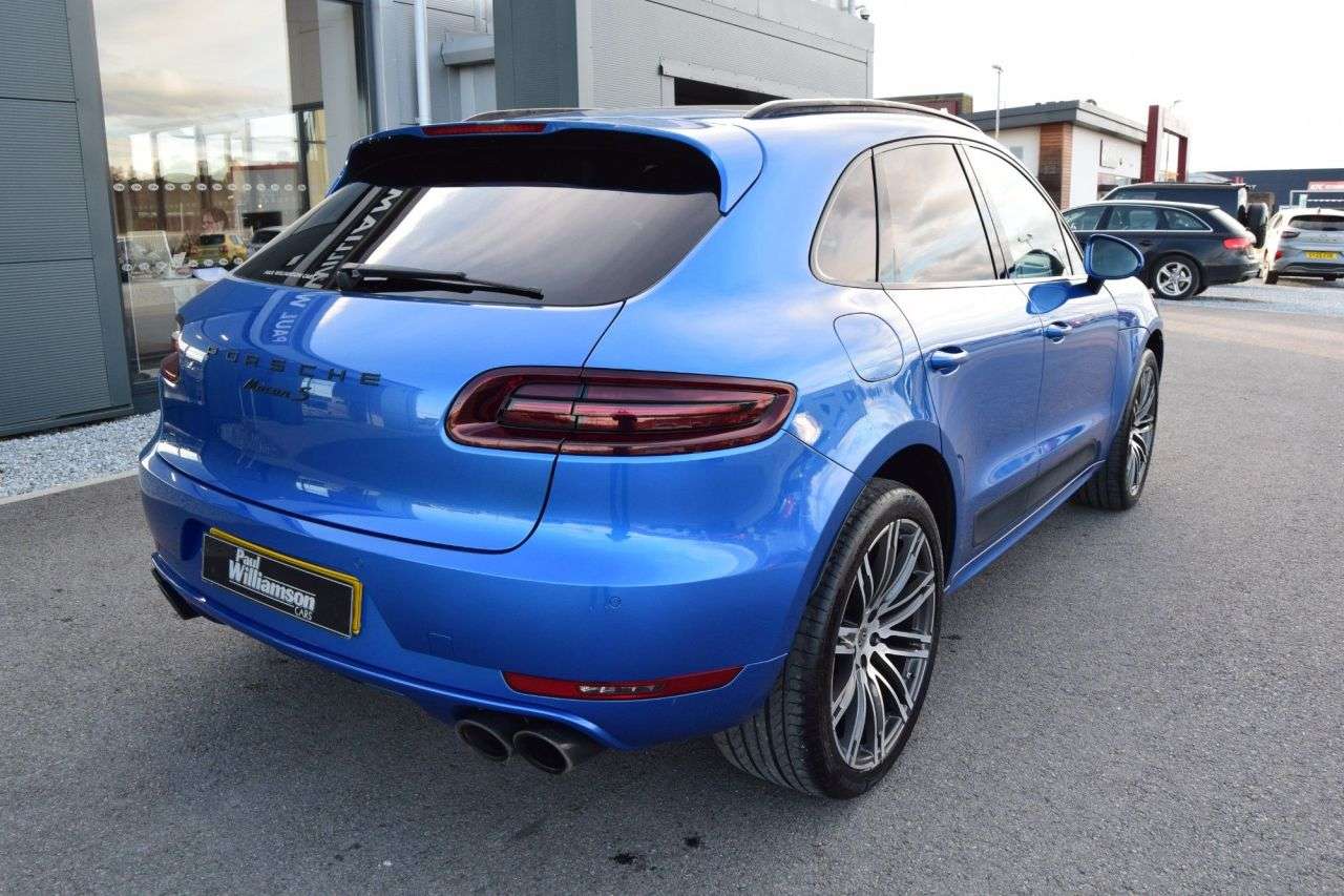 2018 PORSCHE MACAN 2018 PORSCHE MACAN