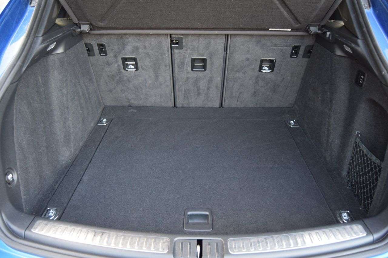 2018 PORSCHE MACAN 2018 PORSCHE MACAN