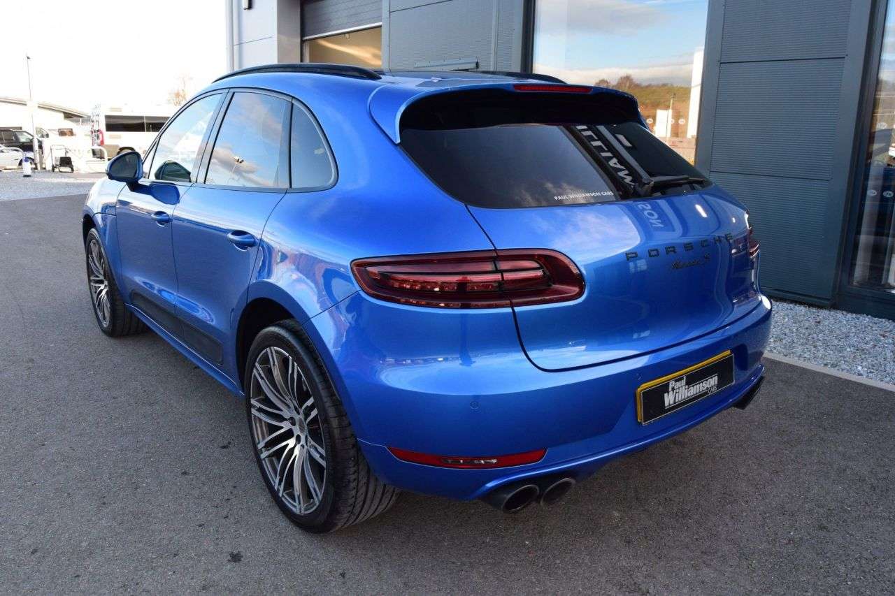 2018 PORSCHE MACAN 2018 PORSCHE MACAN