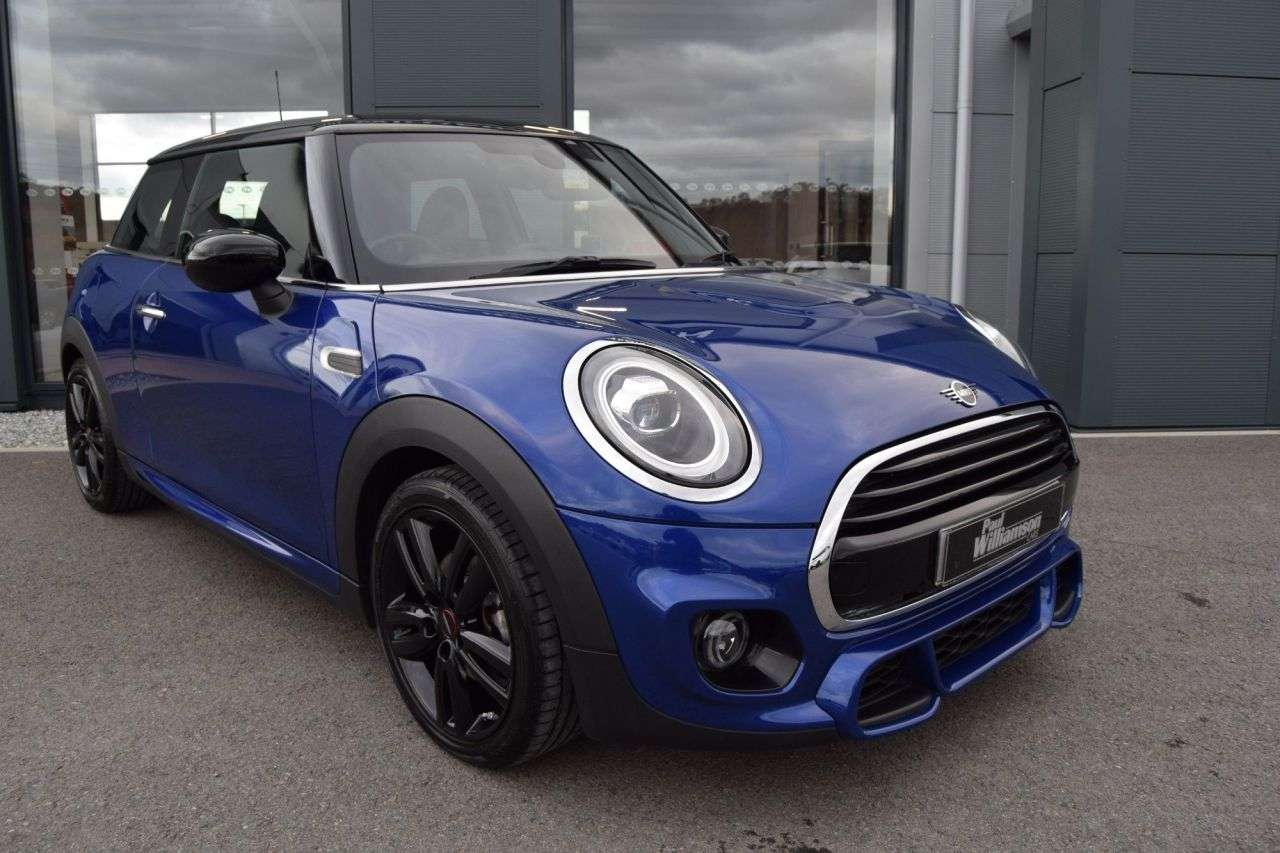 A 2020 MINI HATCH 1.5 Cooper Sport Hatchback 3dr Petrol Manual Euro 6 (s/s) (136 ps) A 2020 MINI HATCH 1.5 Cooper Sport Hatchback 3dr Petrol Manual Euro 6 (s/s) (136 ps)