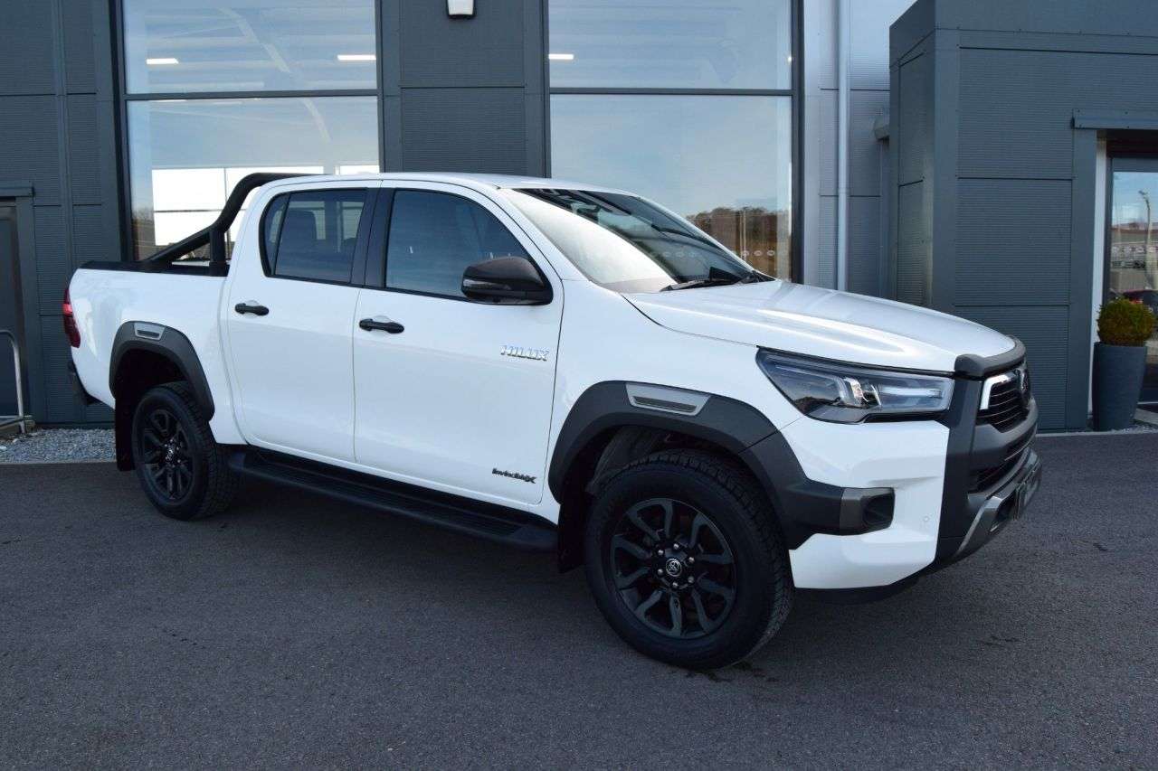 A 2026 TOYOTA HI-LUX 2.8 D-4D Invincible X Pickup Double Cab 4dr Diesel Auto 4WD Euro 6 (s/s) (2 A 2026 TOYOTA HI-LUX 2.8 D-4D Invincible X Pickup Double Cab 4dr Diesel Auto 4WD Euro 6 (s/s) (2
