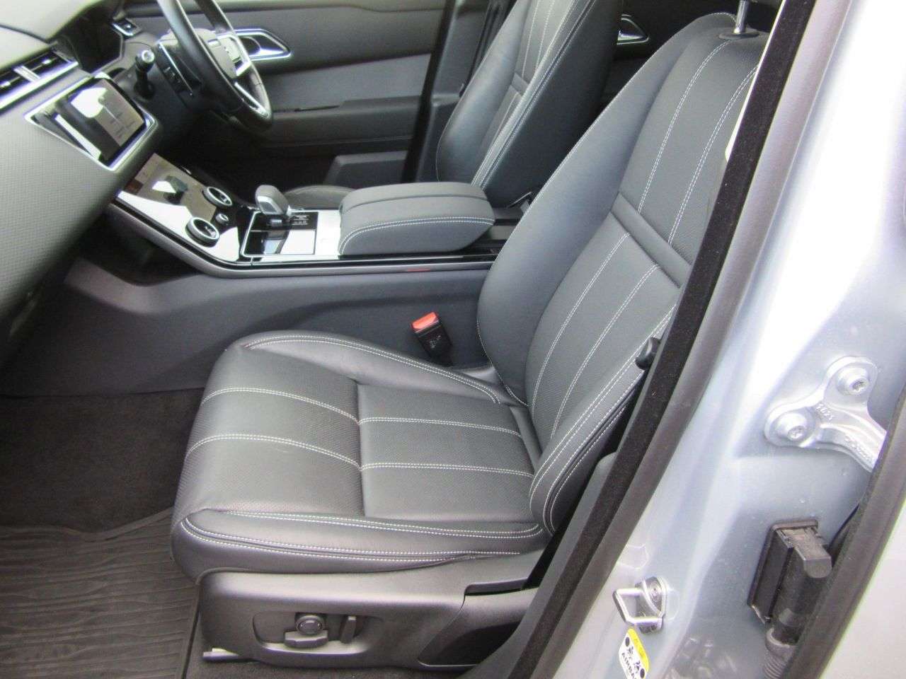 2022 LAND ROVER RANGE ROVER VELAR 2022 LAND ROVER RANGE ROVER VELAR