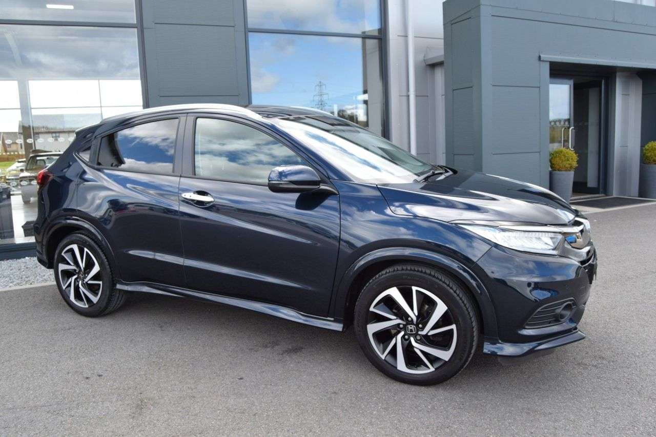 A 2020 HONDA HR-V 1.5 i-VTEC EX SUV 5dr Petrol Manual Euro 6 (s/s) (130 ps) A 2020 HONDA HR-V 1.5 i-VTEC EX SUV 5dr Petrol Manual Euro 6 (s/s) (130 ps)