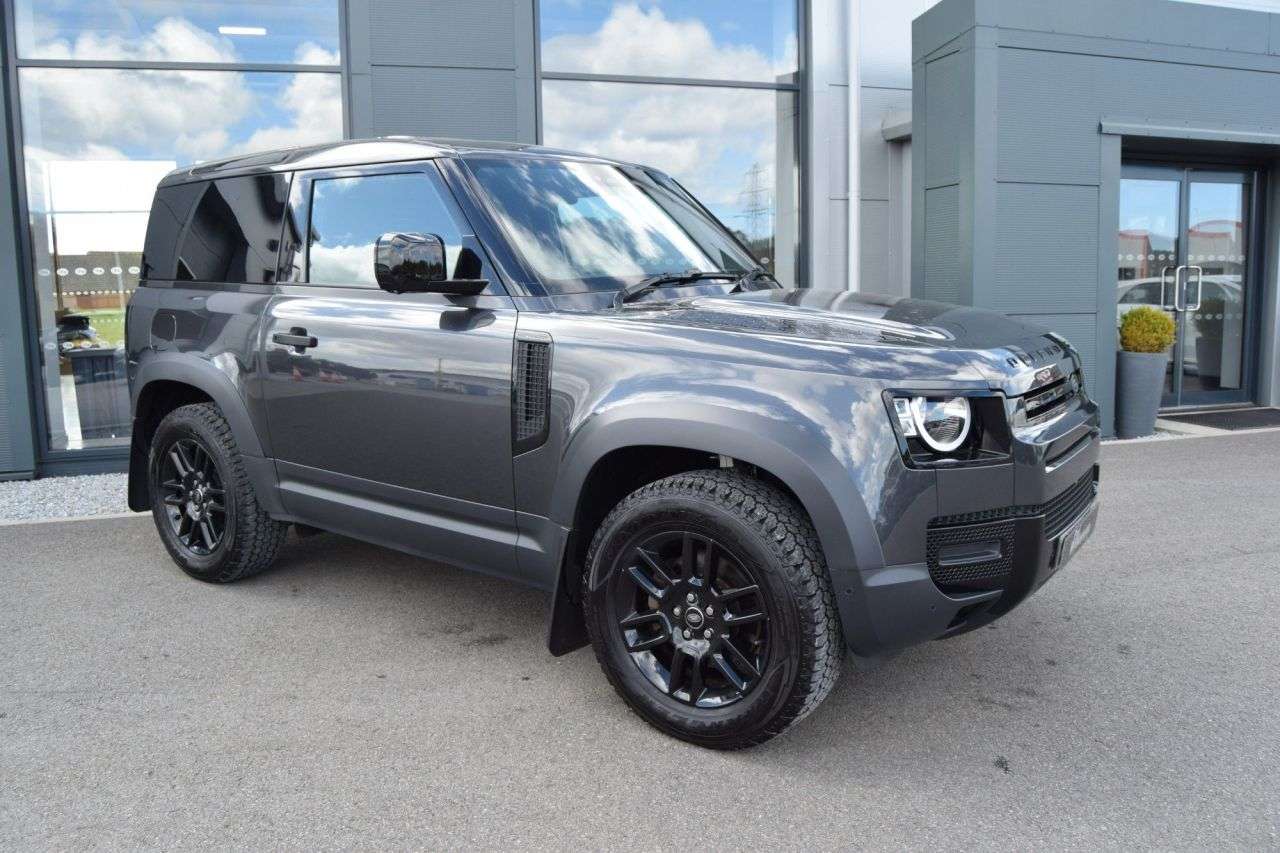 A 2023 LAND ROVER DEFENDER 3.0 D250 MHEV Hard Top SUV 3dr Diesel Auto 4WD SWB Euro 6 (s/s) (250 ps) A 2023 LAND ROVER DEFENDER 3.0 D250 MHEV Hard Top SUV 3dr Diesel Auto 4WD SWB Euro 6 (s/s) (250 ps)