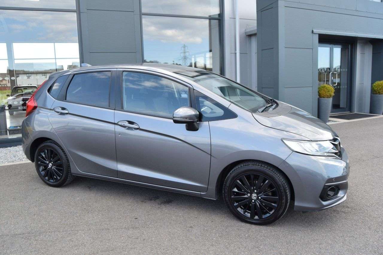 A 2019 HONDA JAZZ 1.3 i-VTEC EX Navi Hatchback 5dr Petrol CVT Euro 6 (s/s) (102 ps) A 2019 HONDA JAZZ 1.3 i-VTEC EX Navi Hatchback 5dr Petrol CVT Euro 6 (s/s) (102 ps)